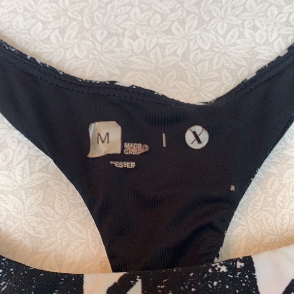 ❤️Cross-Back Sports Bra - Picture 2 of 4